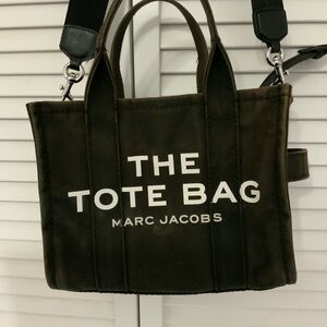 Marc Jacobs Black Messenger The Tote Bag faded